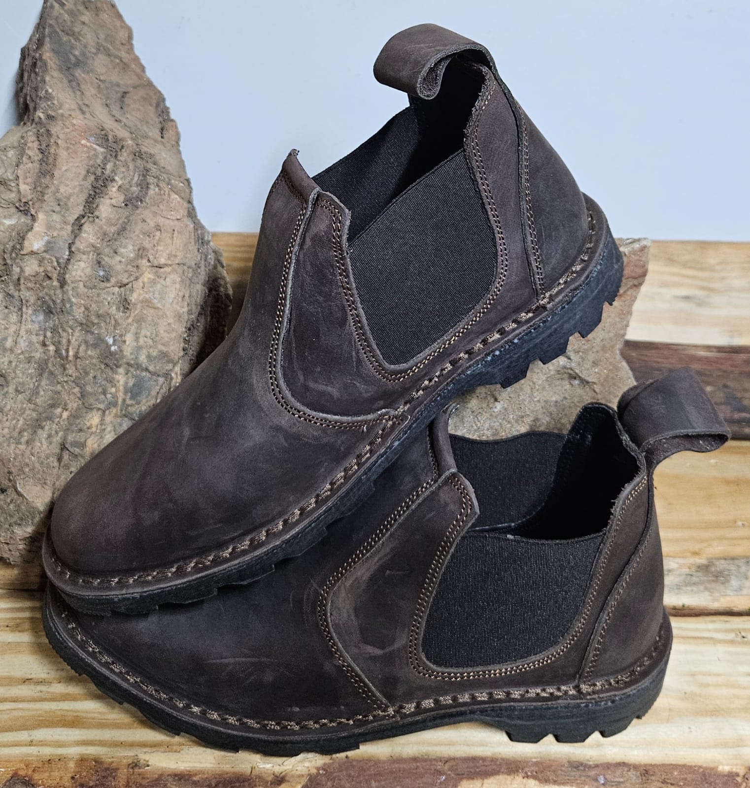 Nubuck choc boots